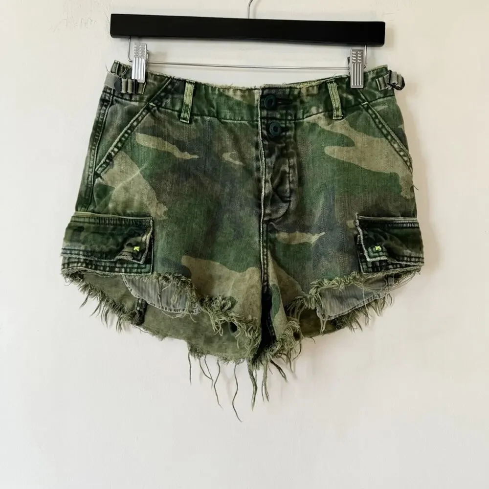 Free People We The Free Green Camo Commander Cut Off Denim Shorts 2 - Picture 4 of 9